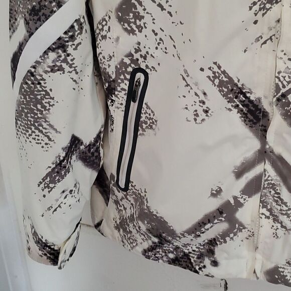 Columbia Bugaboo Ski Coat with Zip Out Liner - Picture 3 of 15